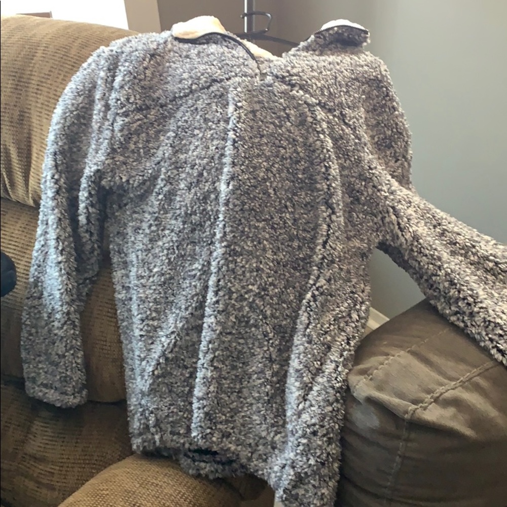 Sherpa pull over! Never worn but the tags are off